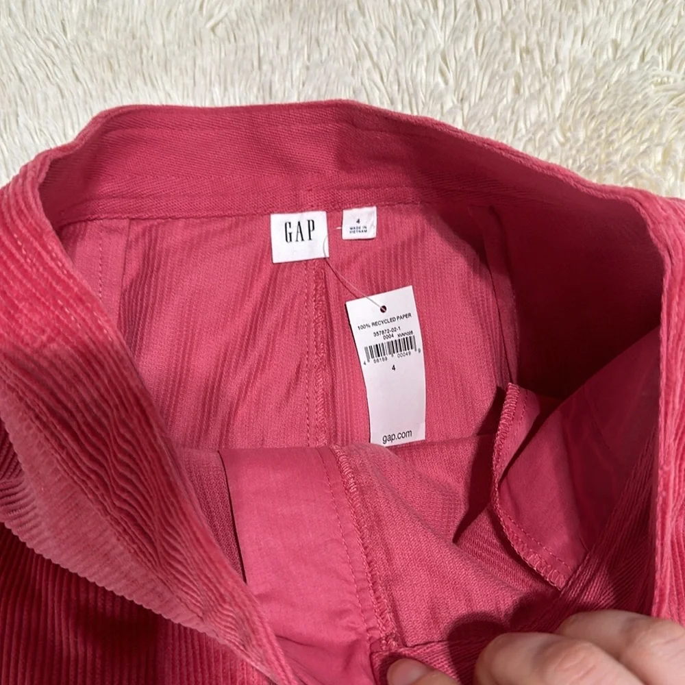 NWT GAP Full Zip-front corduroy  miniskirt coral size 4
